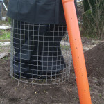 KG-Rohr zur Bewässerung des Erdbeerturmes